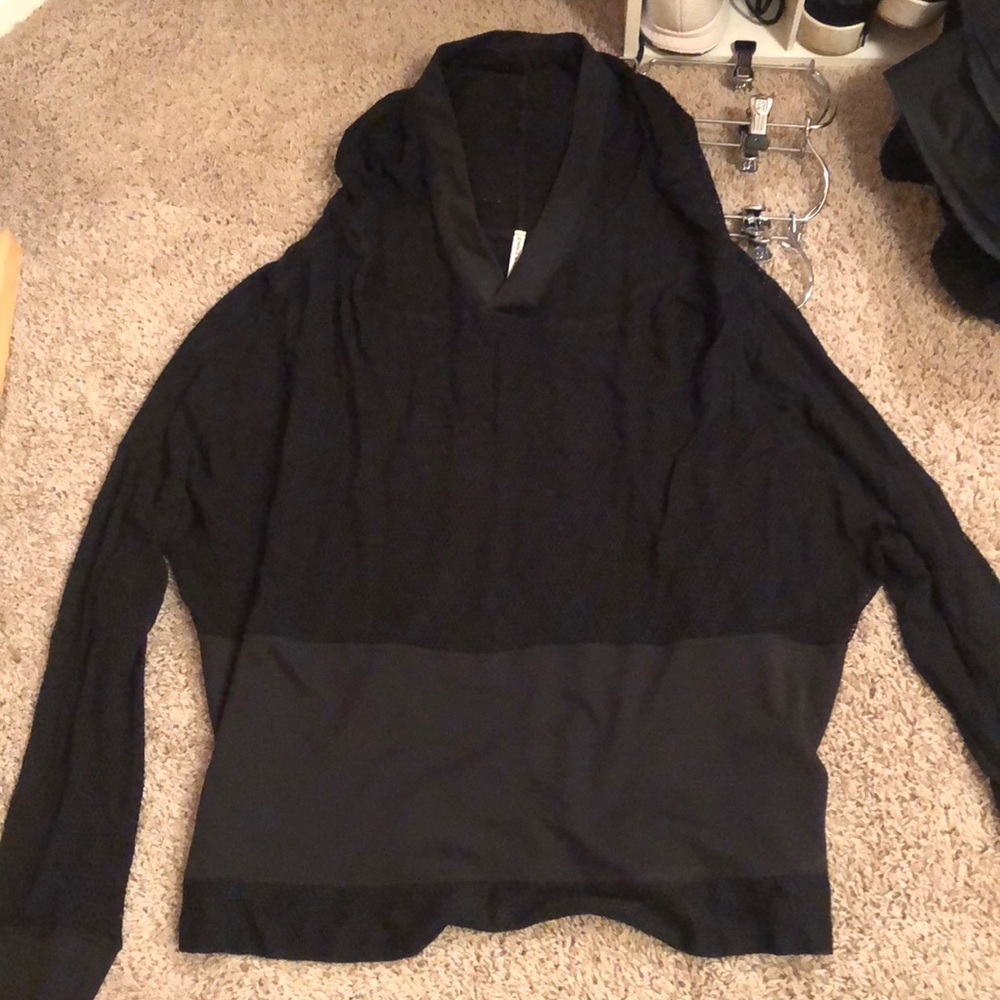 Mesh sweatshirt